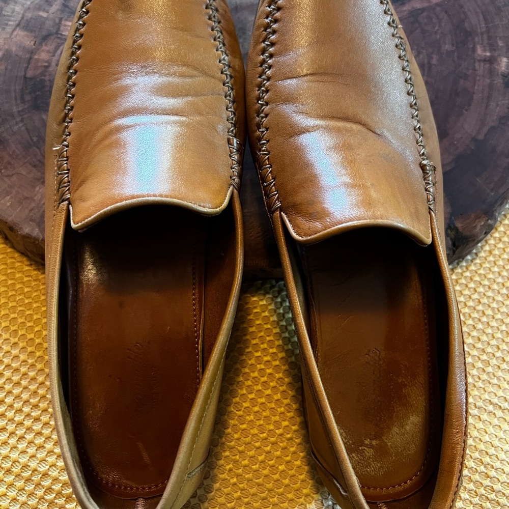 Light Tan Faconable Leather Slip on Loafers. Made in Italy. Great Condition. - Picture 2 of 3